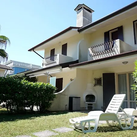 Precious With Private Garden And Barbecue Villa Porto Santa Margherita di Caorle